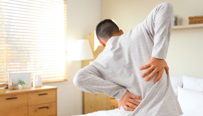 Back Muscle Spasm Treatment vs Muscle Strain: What's the Difference?